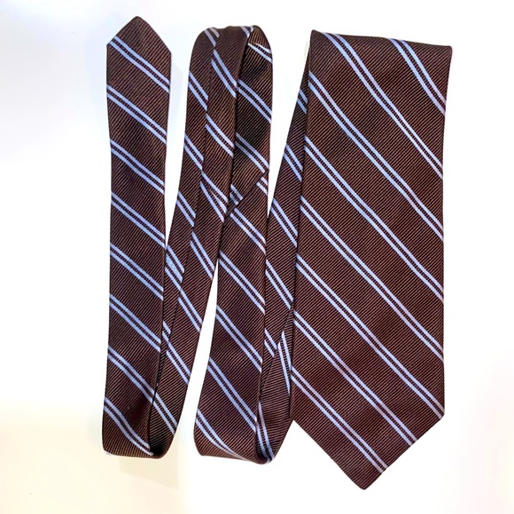 I. CREW Men’s Necktie with Blue/Brown Stripe Design 100% Silk. Made in USA - Picture 4 of 4
